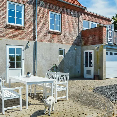 In Hjer With Sauna And 8 Bedrooms Holiday home Hojer